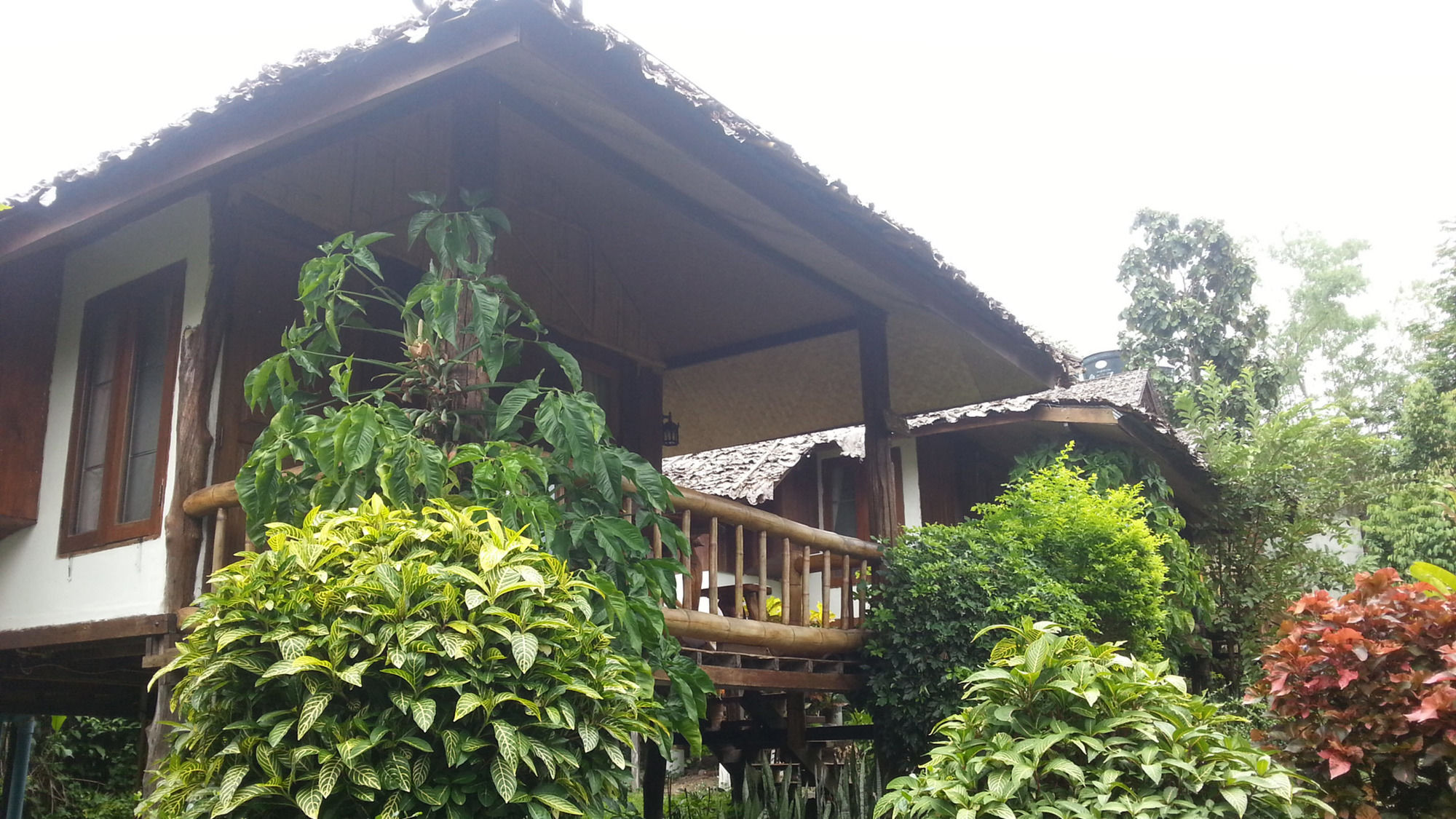 拜县爱&班周豪度假酒店 山林小屋 拜县