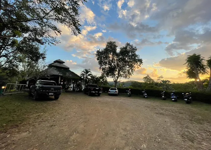 Pai Love & Baan Chonphao Resort