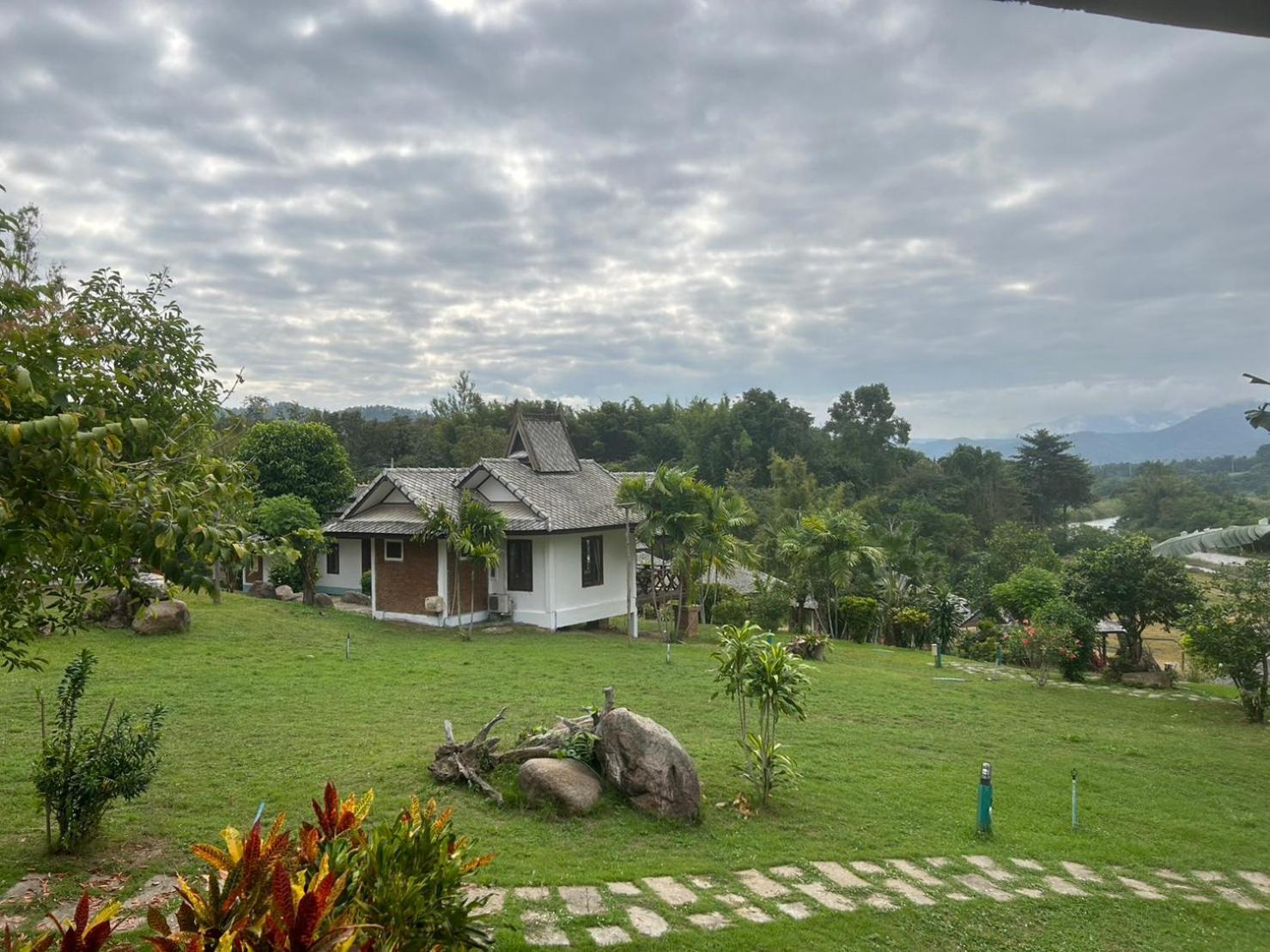 & Baan Chonphao Pai